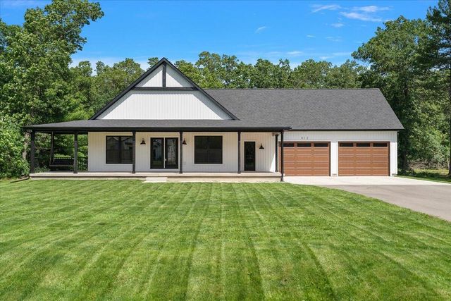 412 Sabine Drive, Muskegon, MI 49442