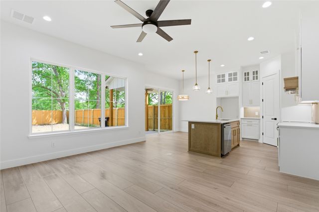 200 Dover Drive, West Tawakoni, TX 75474