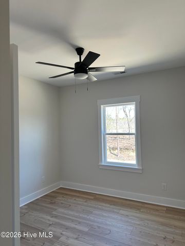 623 Winding Creek Road, Rocky Point, NC 28457