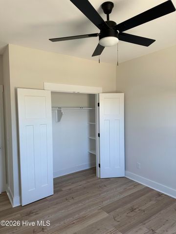 623 Winding Creek Road, Rocky Point, NC 28457