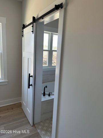 623 Winding Creek Road, Rocky Point, NC 28457