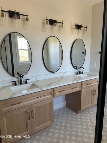 623 Winding Creek Road, Rocky Point, NC 28457