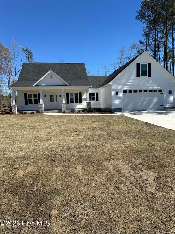 623 Winding Creek Road, Rocky Point, NC 28457