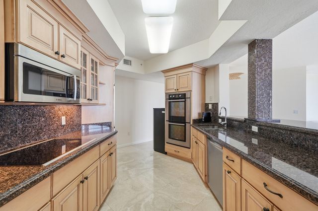 6051 N Ocean Drive 1003, Hollywood, FL 33019