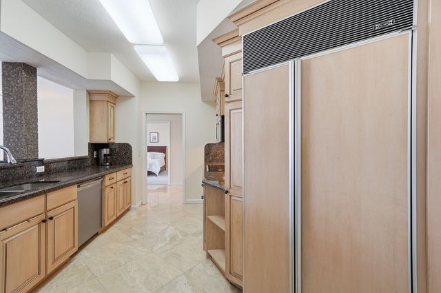 6051 N Ocean Drive 1003, Hollywood, FL 33019