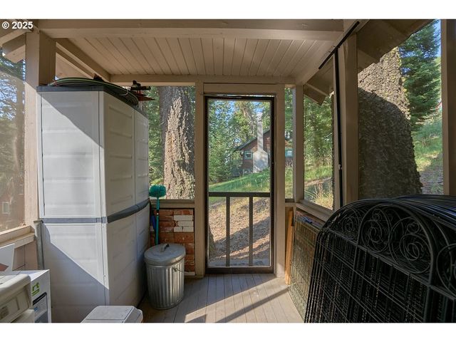 60664 UMATILLA Rd, Joseph, OR 97846