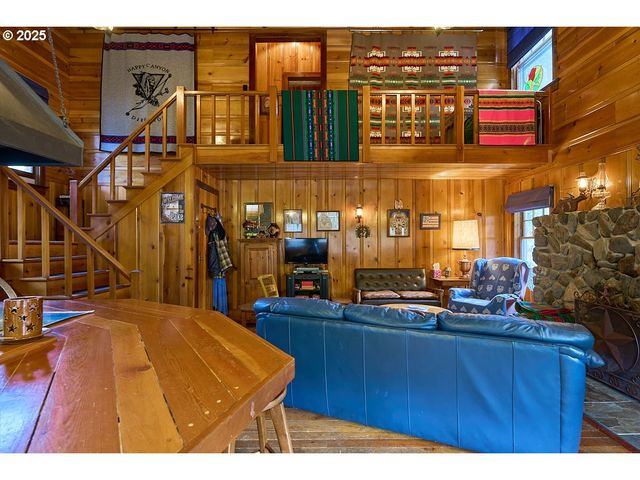 60664 UMATILLA Rd, Joseph, OR 97846