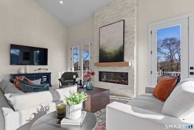 23 Summertime Circle, Stonington, CT 06379