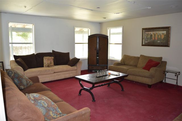 692 Cashscreek Road, Palacios, TX 77465