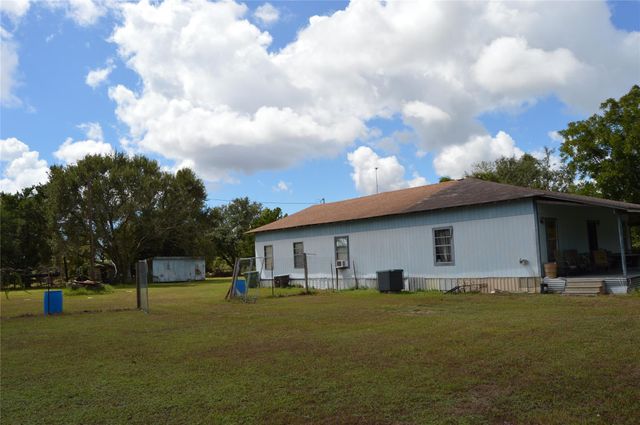 692 Cashscreek Road, Palacios, TX 77465
