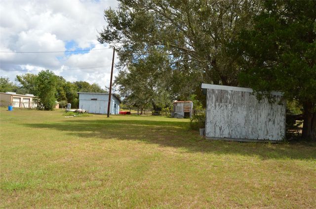 692 Cashscreek Road, Palacios, TX 77465