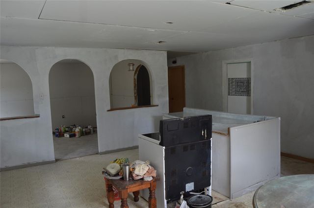 692 Cashscreek Road, Palacios, TX 77465