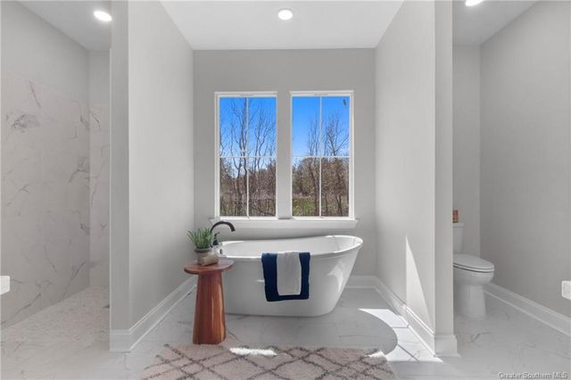 748 Lakewood Pointe Drive, Lake Charles, LA 70605