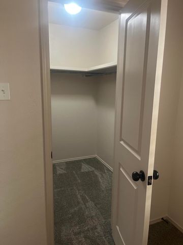 2811 78th Street, Lubbock, TX 79423