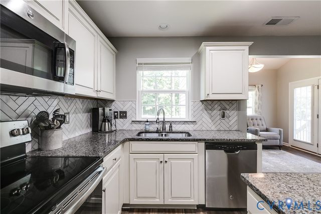 6612 Rossville Dr, Chesterfield, VA 23832