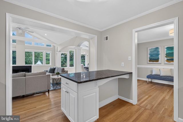5117 WILLIAMSBURG BLVD, Arlington, VA 22207