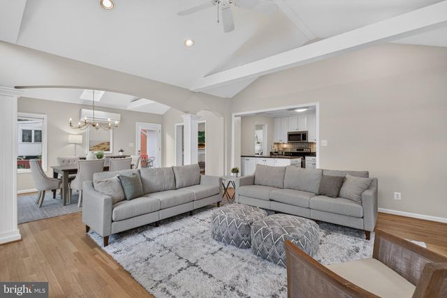 5117 WILLIAMSBURG BLVD, Arlington, VA 22207