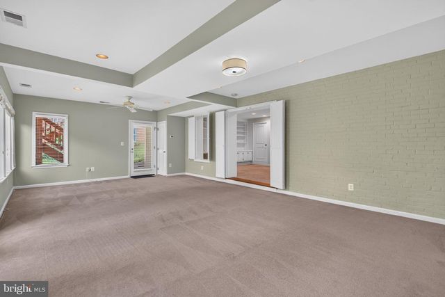 5117 WILLIAMSBURG BLVD, Arlington, VA 22207
