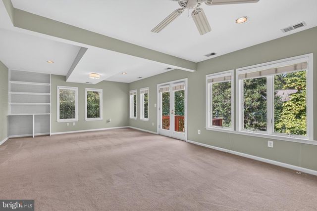 5117 WILLIAMSBURG BLVD, Arlington, VA 22207