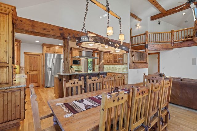 58026 Kinglet Road, Sunriver, OR 97707