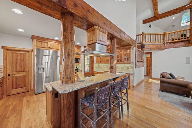 58026 Kinglet Road, Sunriver, OR 97707