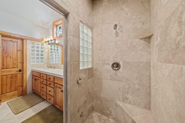 58026 Kinglet Road, Sunriver, OR 97707