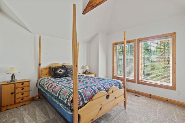 58026 Kinglet Road, Sunriver, OR 97707