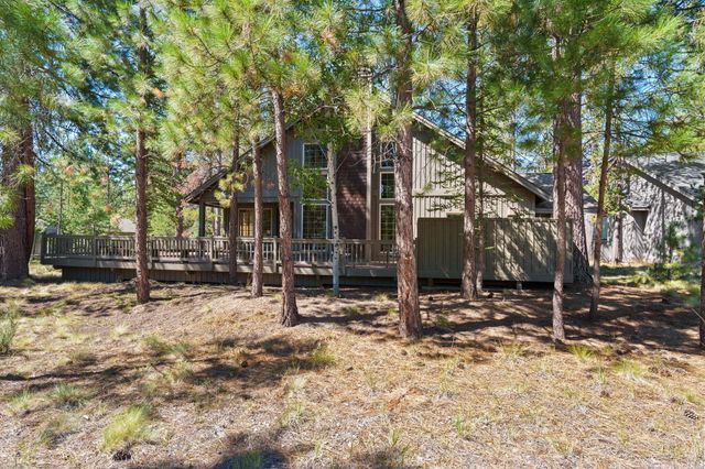 58026 Kinglet Road, Sunriver, OR 97707
