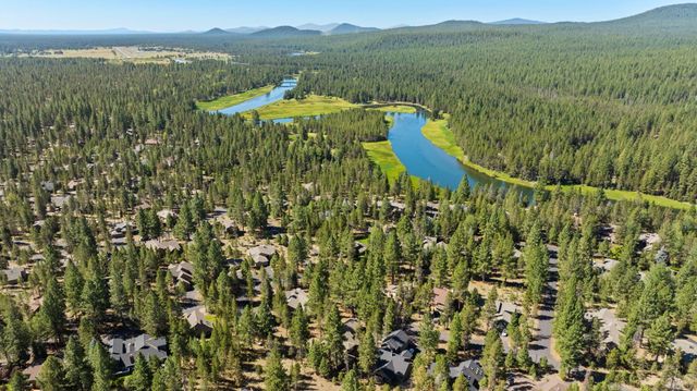 58026 Kinglet Road, Sunriver, OR 97707