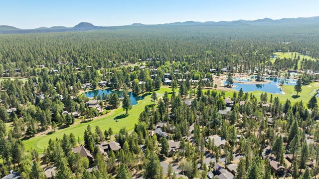 58026 Kinglet Road, Sunriver, OR 97707