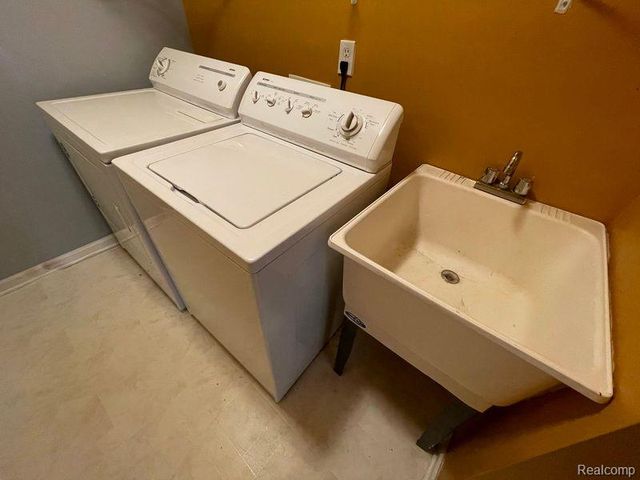 45538 Warwick Drive, Macomb, MI 48044