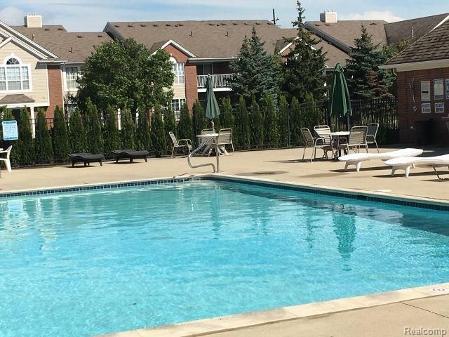 45538 Warwick Drive, Macomb, MI 48044