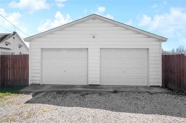 180 W Columbus Street, Pickerington, OH 43147