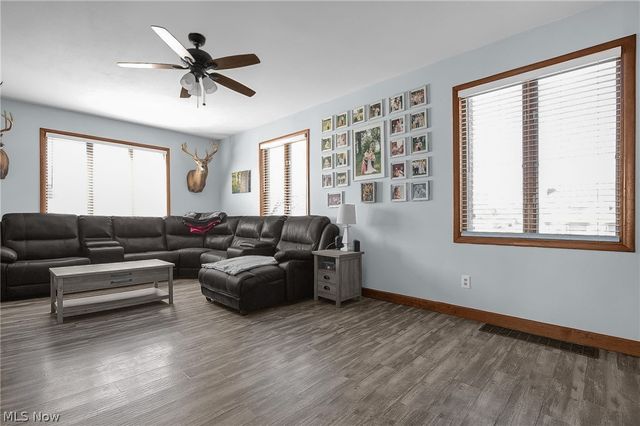 180 W Columbus Street, Pickerington, OH 43147