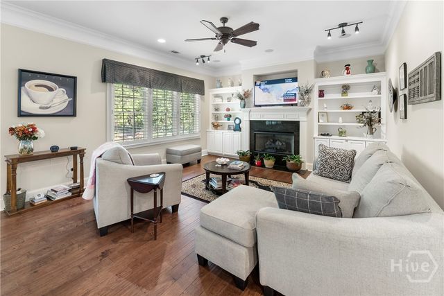 56 Crestwood Drive, Savannah, GA 31405