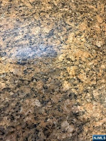 20 Susquehanna Avenue, Rochelle Park, NJ 07662