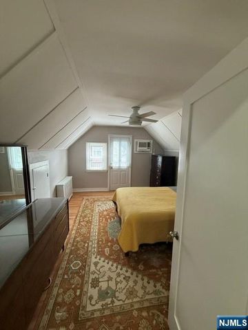 20 Susquehanna Avenue, Rochelle Park, NJ 07662