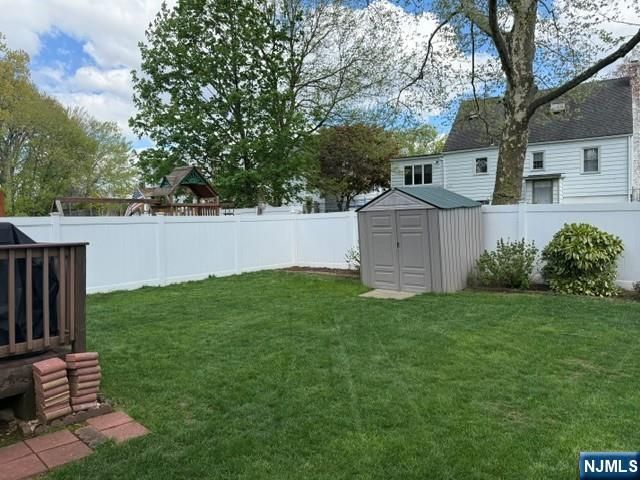 20 Susquehanna Avenue, Rochelle Park, NJ 07662