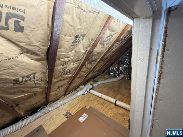 20 Susquehanna Avenue, Rochelle Park, NJ 07662