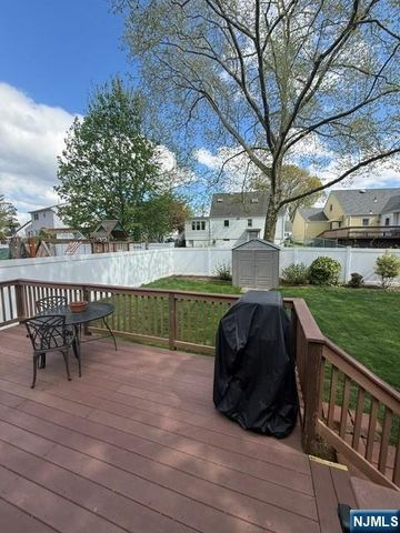 20 Susquehanna Avenue, Rochelle Park, NJ 07662