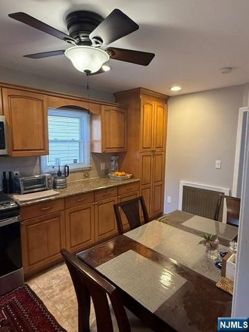 20 Susquehanna Avenue, Rochelle Park, NJ 07662