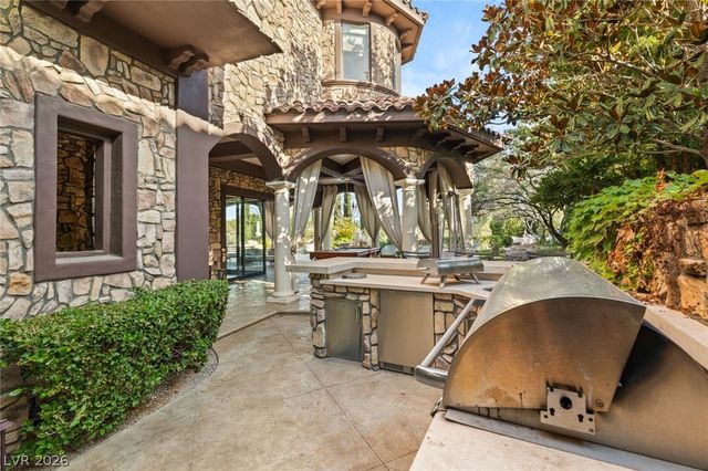 9701 Orient Express Court, Las Vegas, NV 89145