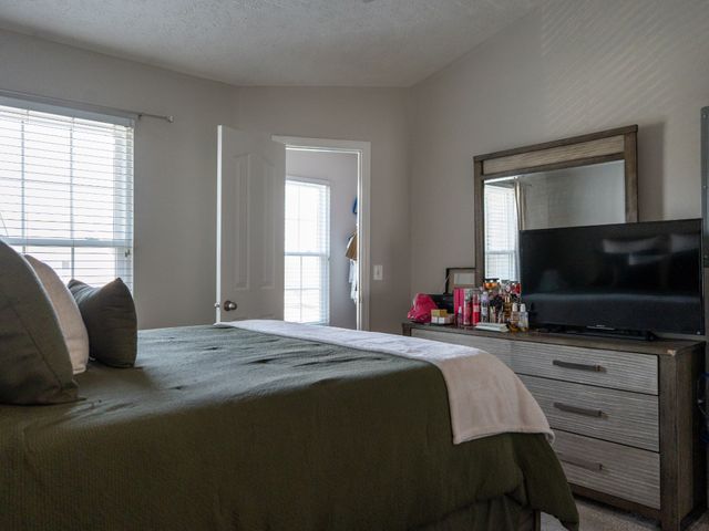 1306 Tweedle Ct, Murfreesboro, TN 37130