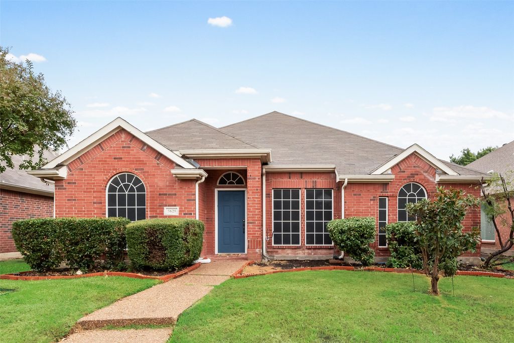 5628 Phoenix Drive, The Colony, TX 75056