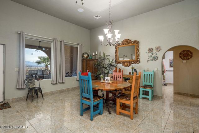 5944 Dusty Prints Road, Las Cruces, NM 88007