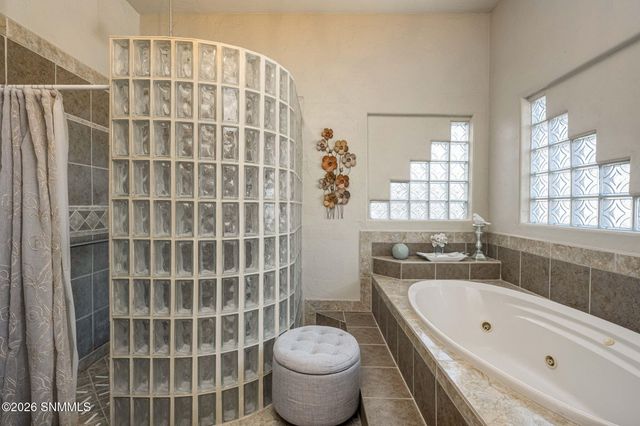 5944 Dusty Prints Road, Las Cruces, NM 88007