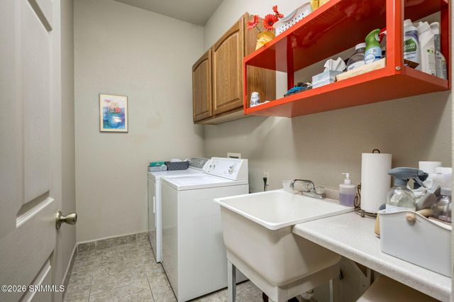 5944 Dusty Prints Road, Las Cruces, NM 88007