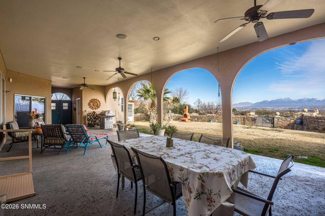 5944 Dusty Prints Road, Las Cruces, NM 88007