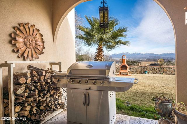 5944 Dusty Prints Road, Las Cruces, NM 88007