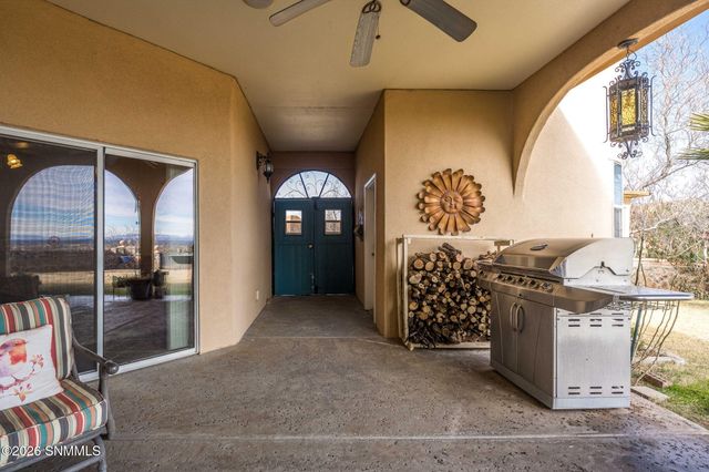 5944 Dusty Prints Road, Las Cruces, NM 88007
